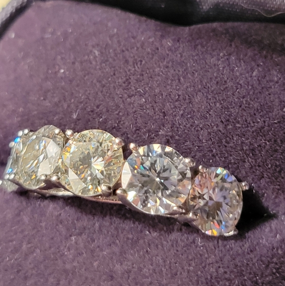 6 Carat Diamond Wedding Rings - Picture 6 of 14